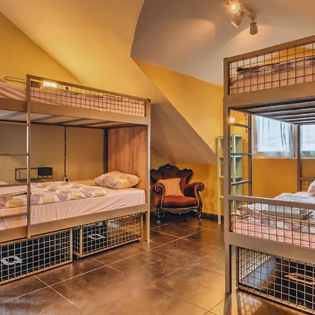 Q Beds,rooms And פודגוריצה