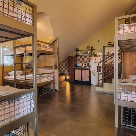 Hostal Q Beds,rooms And Friends *