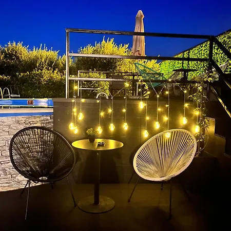Albergue Q Beds,rooms And