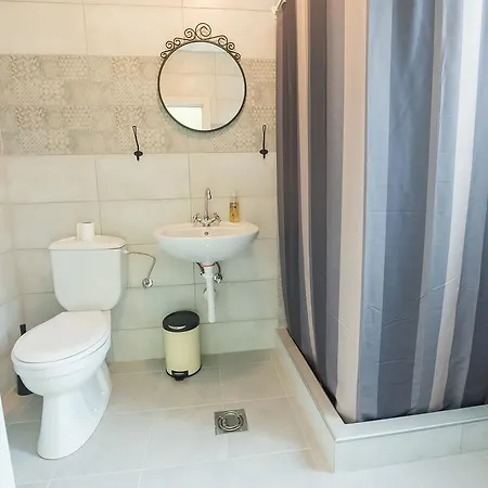 Q Beds,rooms And Friends Podgorica