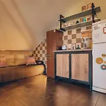 Q Beds,rooms And Friends *