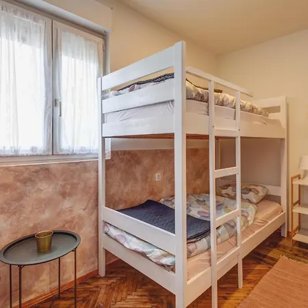 Hostel Q Podgorica
