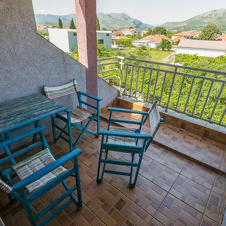 Q Beds,rooms And Friends Hostel