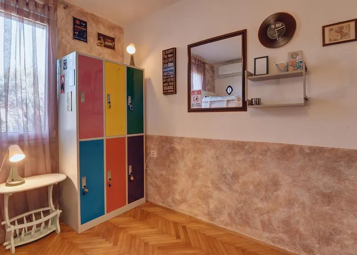 אכסניה Q Beds,rooms And פודגוריצה