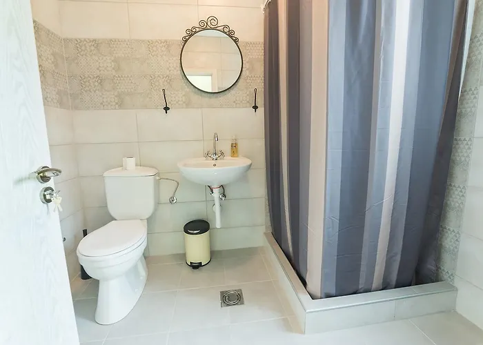 Q Beds,rooms And Podgorica